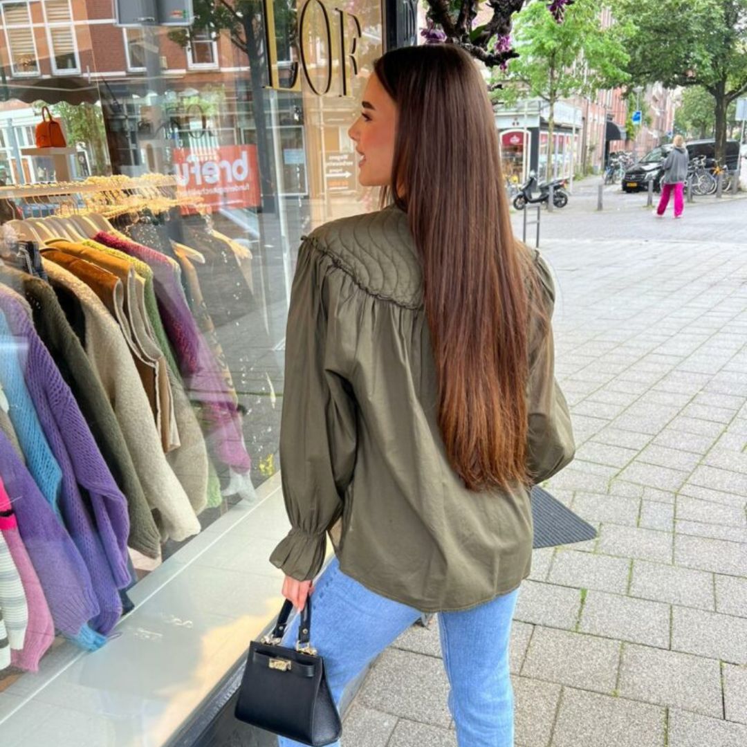 Elegante Bluse mit Akzentknöpfen