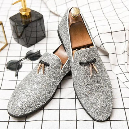 Elegante slip-on schoenen met glitters en kwastjes