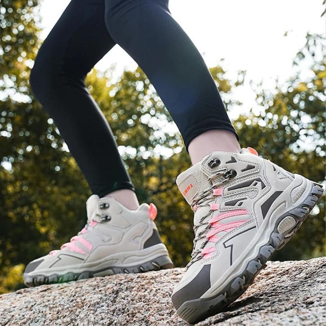 Wasserdichte Wanderschuhe mit verbessertem Halt