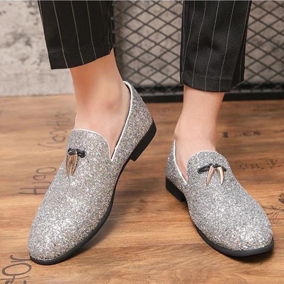 Elegante slip-on schoenen met glitters en kwastjes