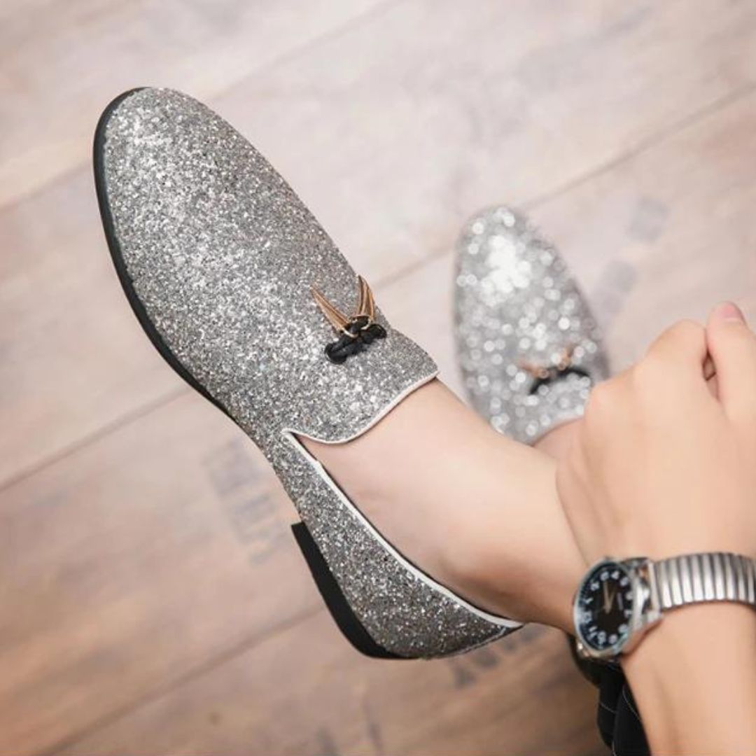 Elegante slip-on schoenen met glitters en kwastjes