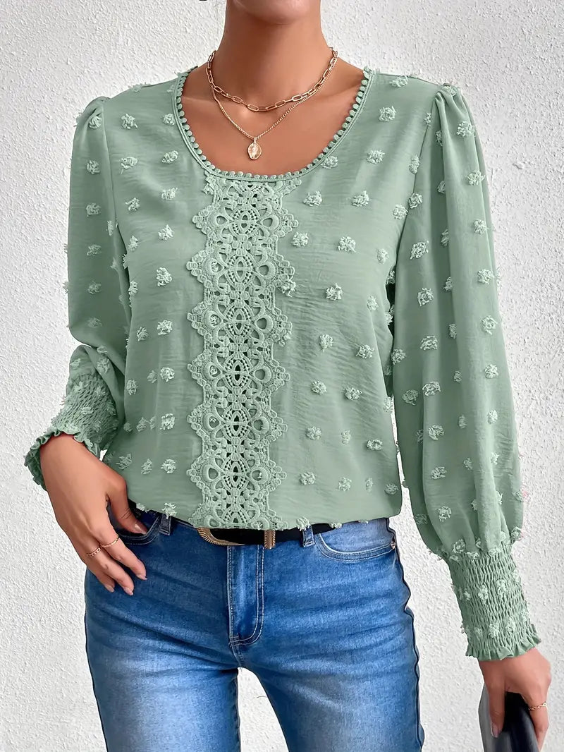 Elegante Bluse mit Schweizer Tupfen und Rundhalsausschnitt