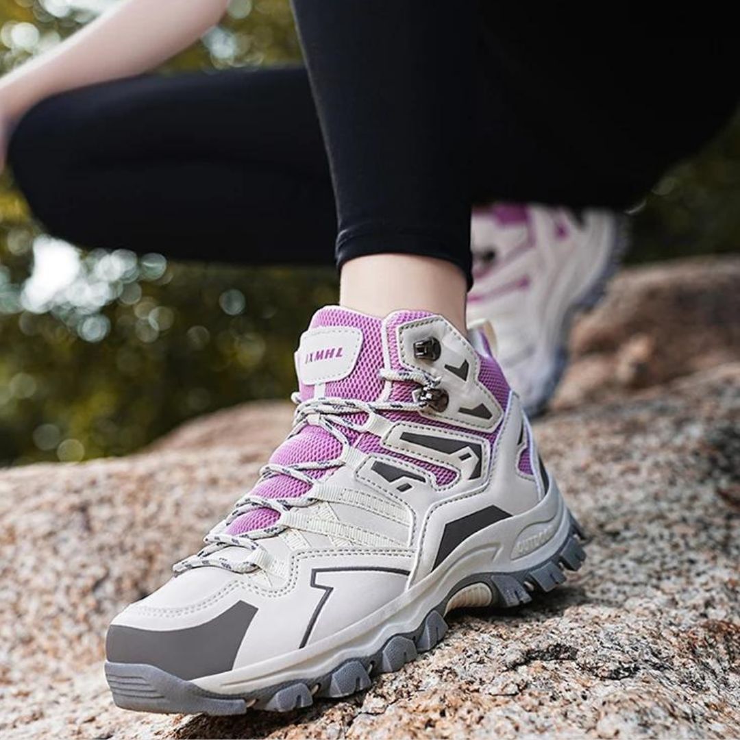 Wasserdichte Wanderschuhe mit verbessertem Halt