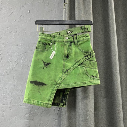 Verwitterte Denim-Shorts mit Acid-Waschung