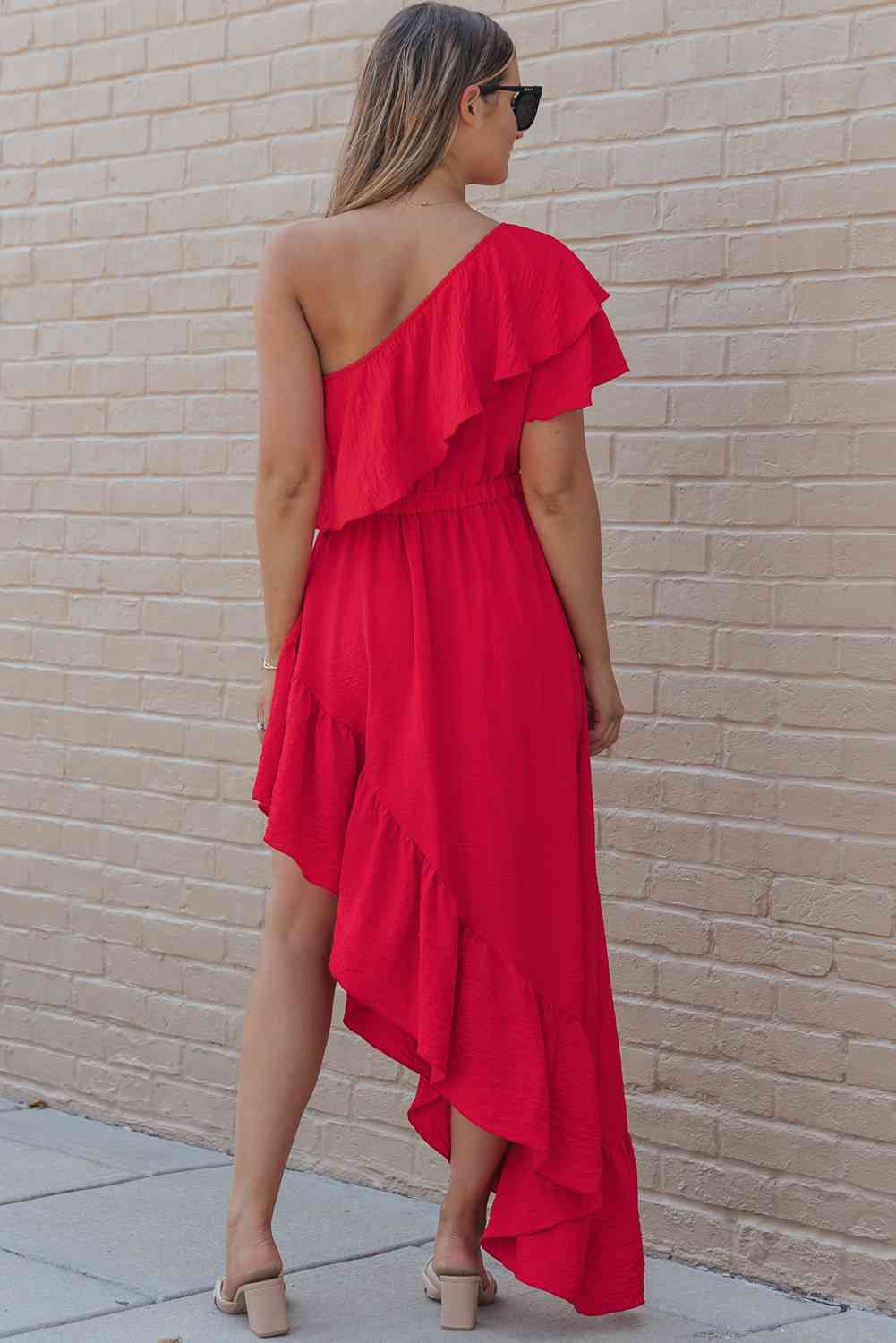 Asymmetrisches One-Shoulder-Kleid