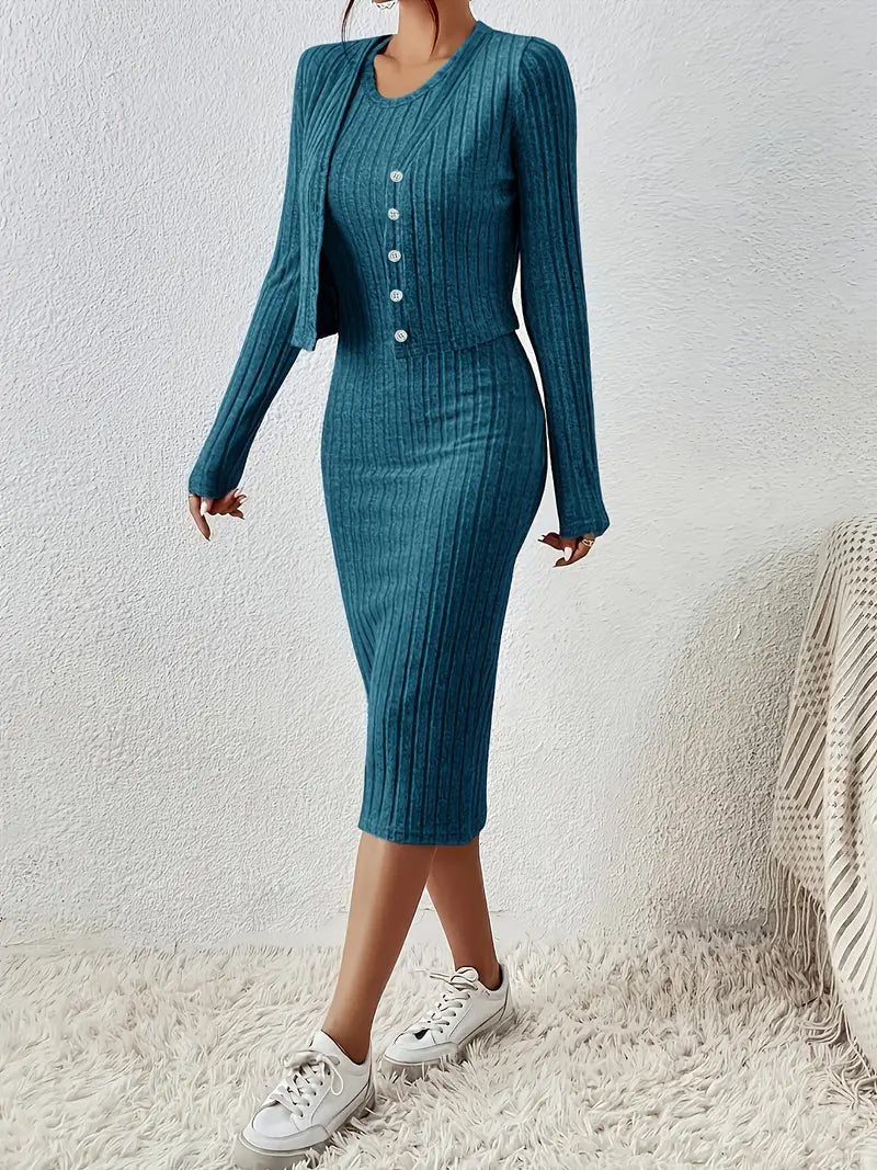 Strickjacke mit einreihigen Knöpfen und ärmelloses Bodycon-Kleid