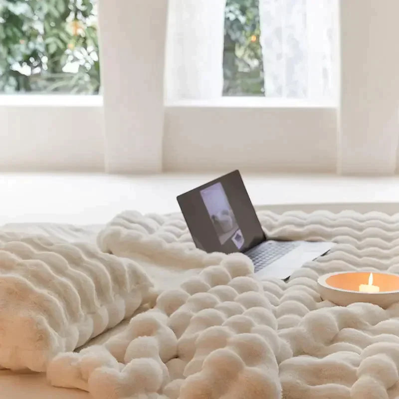 Die warme Plüschdecke aus Wolle